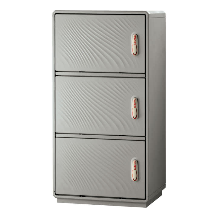 CONCHIGLIA - CON077718302 Serie GRAFI 7 - Armadio in vetroresina, 3 vani, IP55, dimensioni 1390 x 685 x 460 mm (AxBxP)