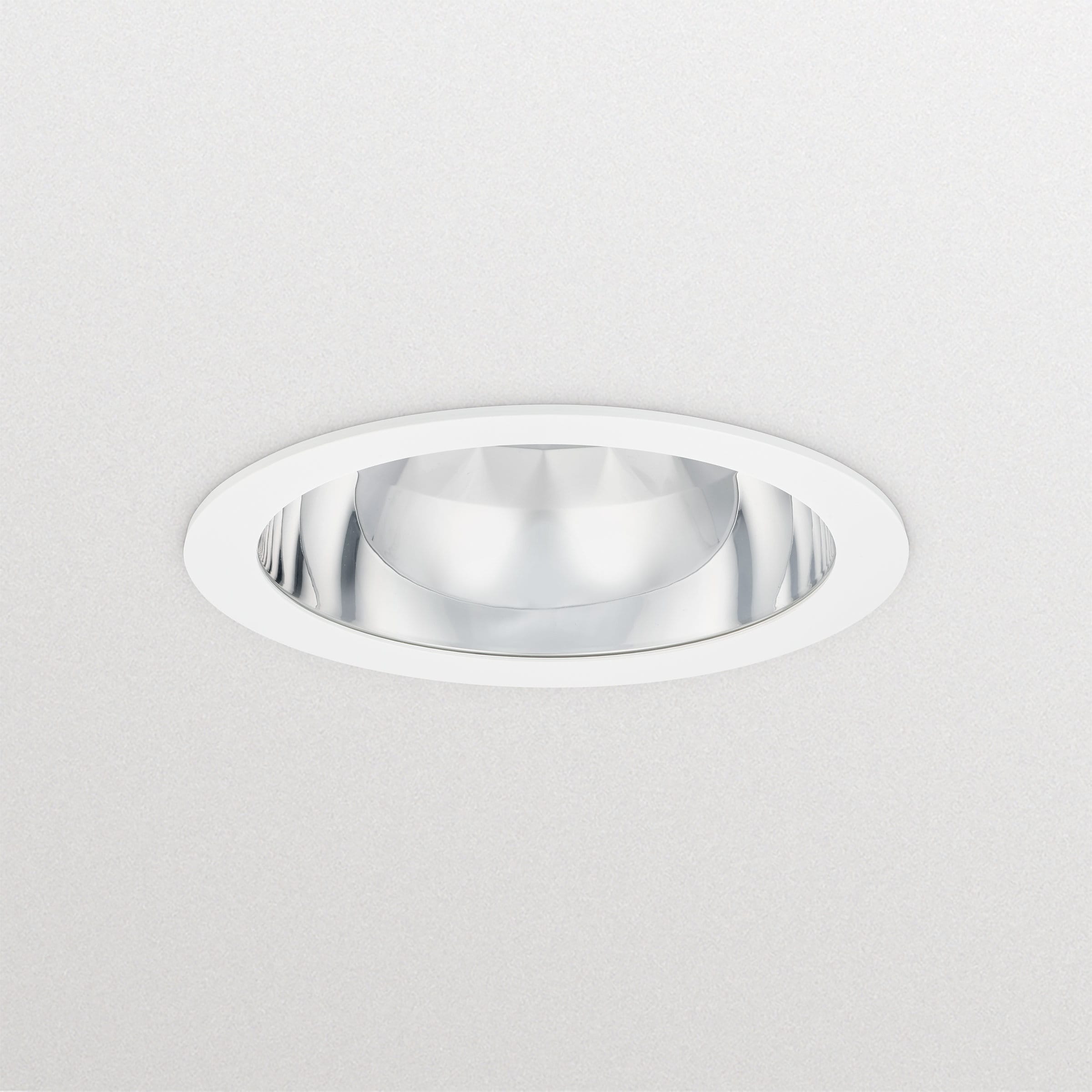 SIGNIFY ITALY SPA PHA98301700 GreenSpace Downlight, 13.7 W, D200 mm, 1900 lm, 3000 K, DALI, Interact Ready, Riflettore speculare C, IP20
