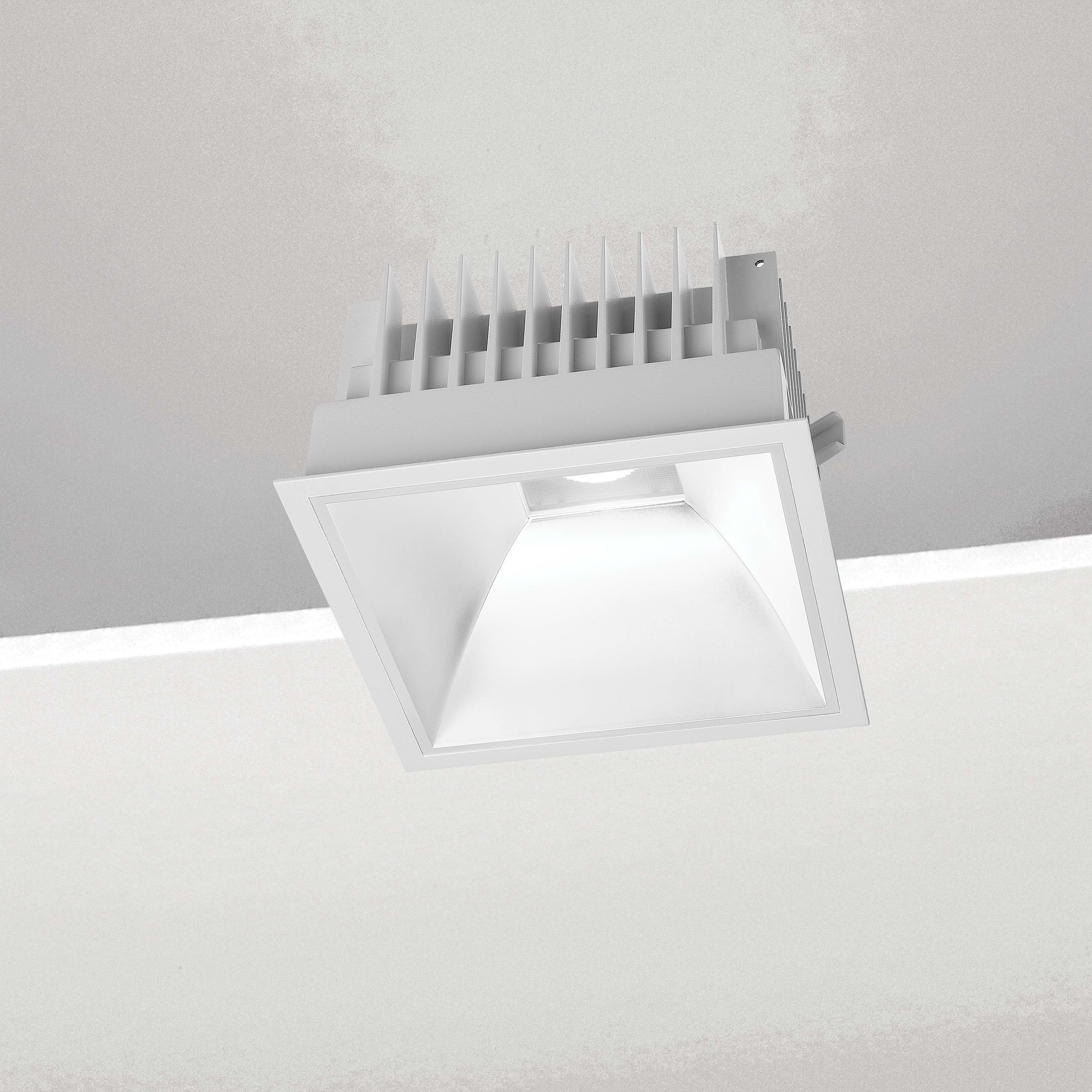 NOBILE ITALIA - NOBC3S/F/3K38/W3 INC. L.200 QUAD. 38W 3K BI DALI IT