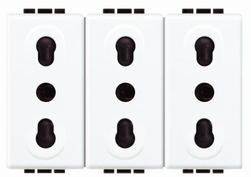 BTICINO S.P.A. - BTIN4180/3 LIGHT - PRESA TRIPLEX BIPASSO 10/16A