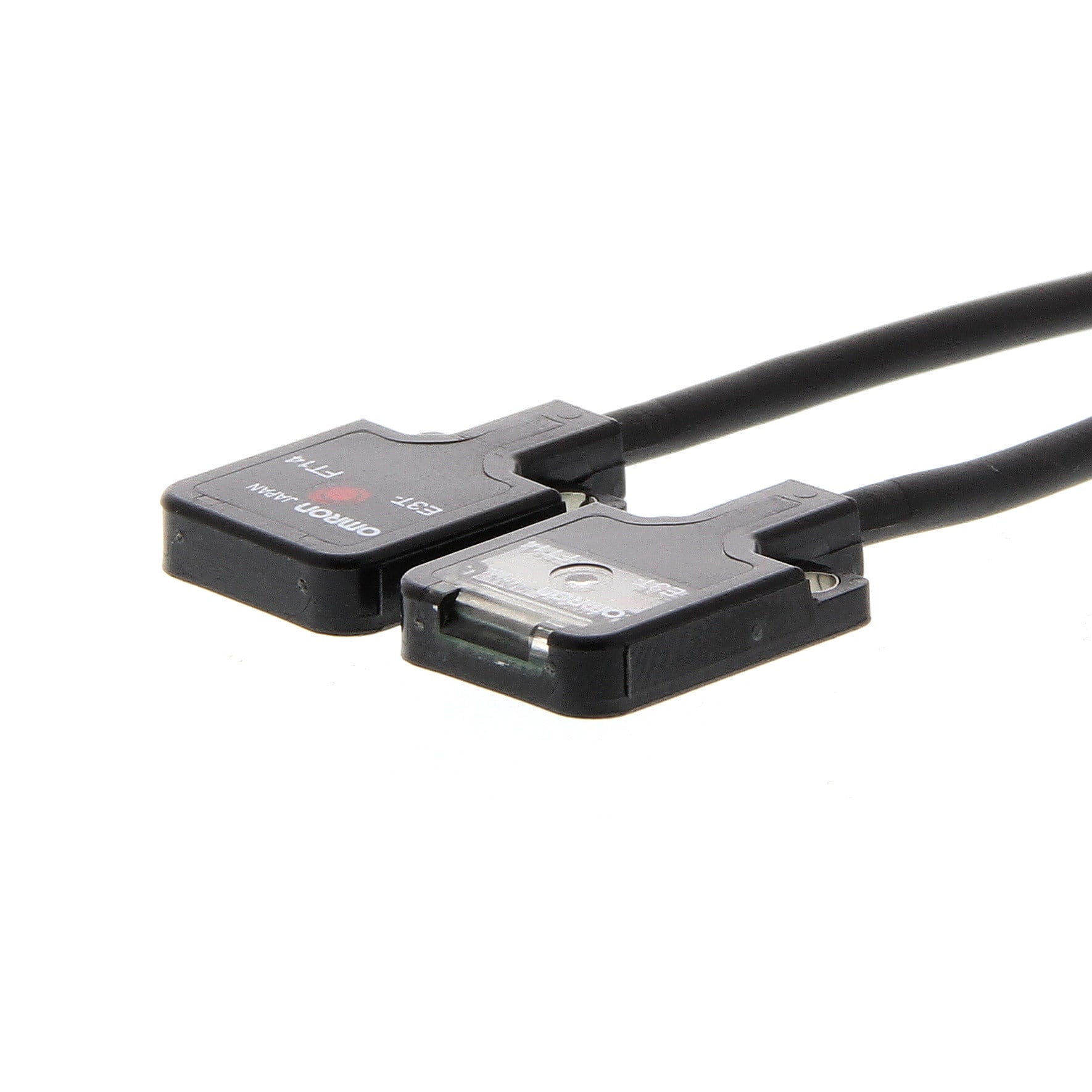 OMRON - OMRE3TFT132M-130100 SENSORE- MINI C.C. SBARR.500MM PNP CAVO2