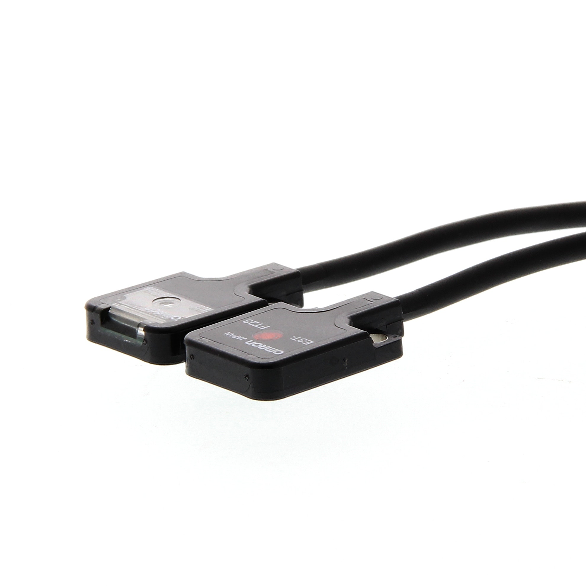 OMRON OMRE3TFT242M SENSORE- MINI C.C. SBARR.300MM PNPCAVO2M