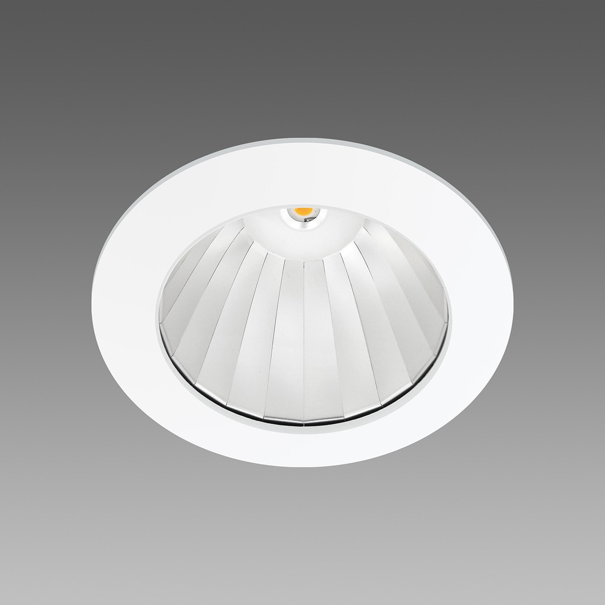 FOSNOVA FOS2208351900 MILANO SMALL 835 COB 25W 4K CLD BIA