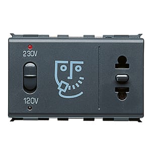 GEWISS - GEWGW30711 PRESA PER RASOIO STANDARD EUROPEO/AMERICANO - TRASFORMATORE D'ISOLAMENTO - 230V 50/60Hz - 3 MODULI - PLAYBUS