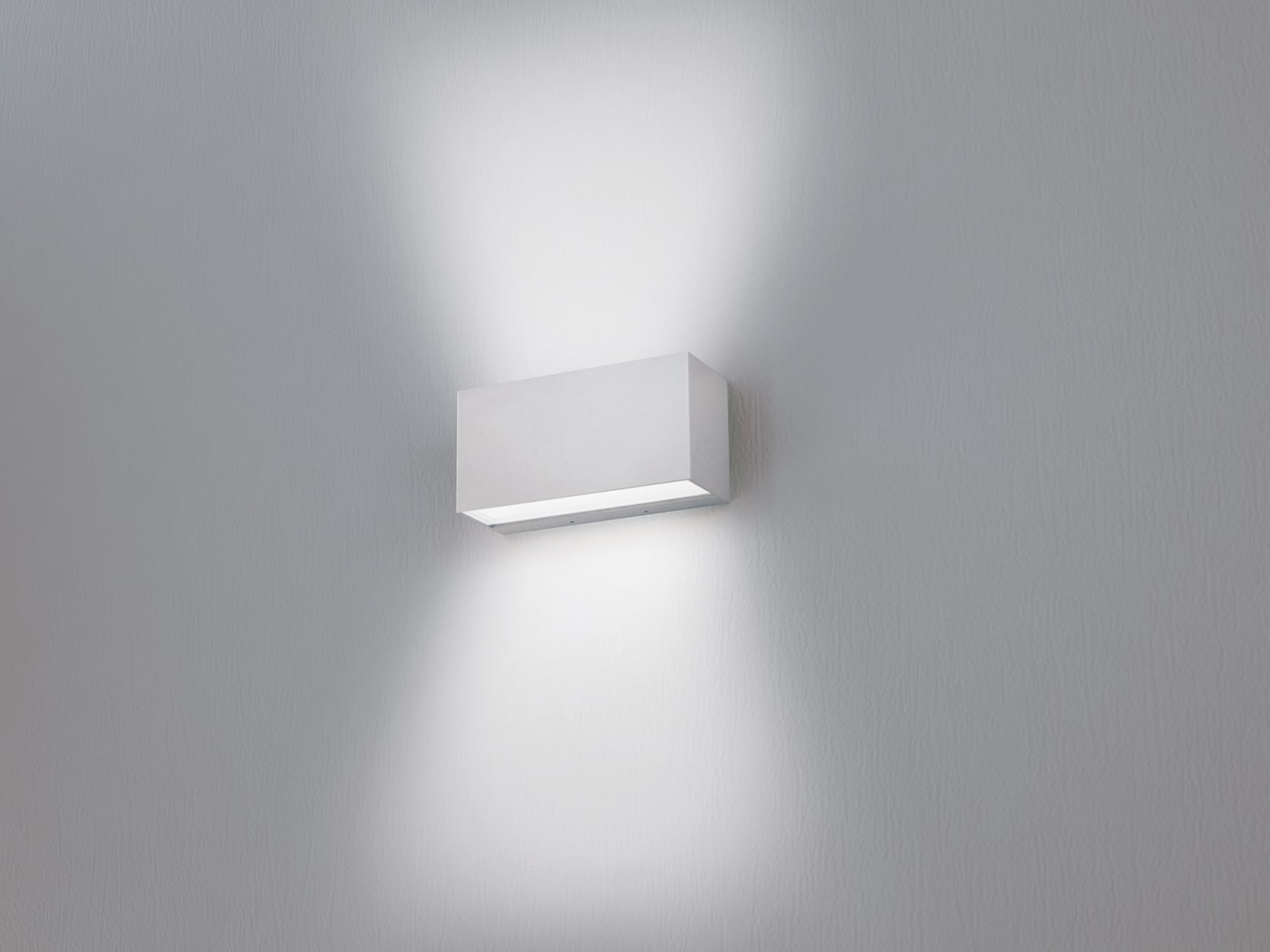 NOBILE ITALIA NOBBA20/2A/3K/W APPLIQUE BIEM. 2X15W 3K 80/60 IP65 230V