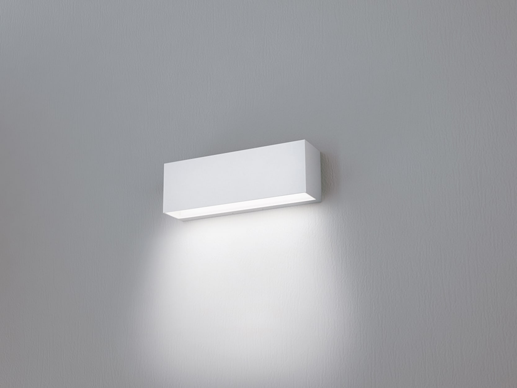 NOBILE ITALIA NOBBA30/1A/3K/W APPLIQUE MONOEM. 25W 3K 85 IP65 230V BI