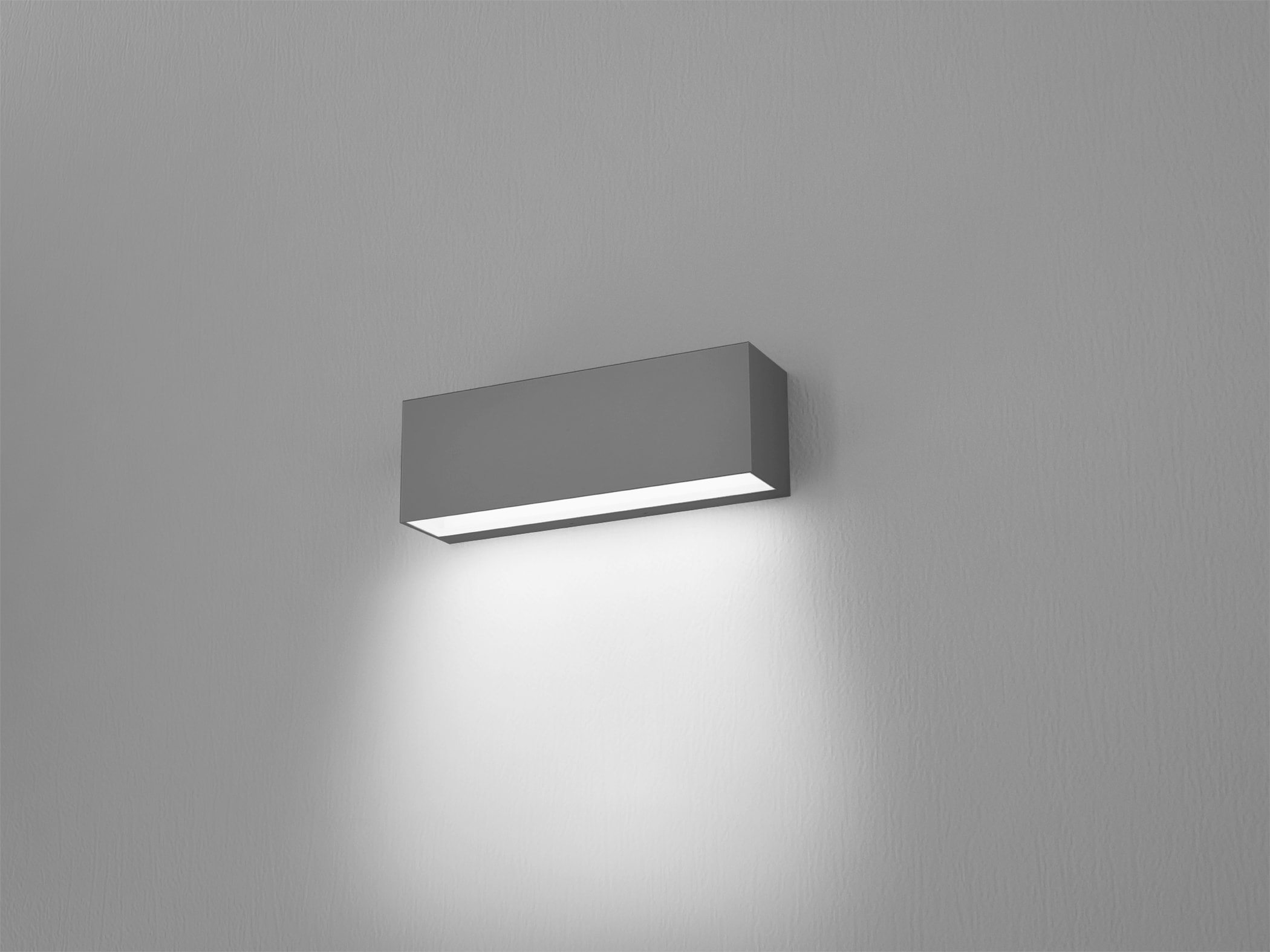 NOBILE ITALIA NOBBA30/1A/3K/G APPLIQUE MONOEM. 25W 3K 85 IP65 230V GR