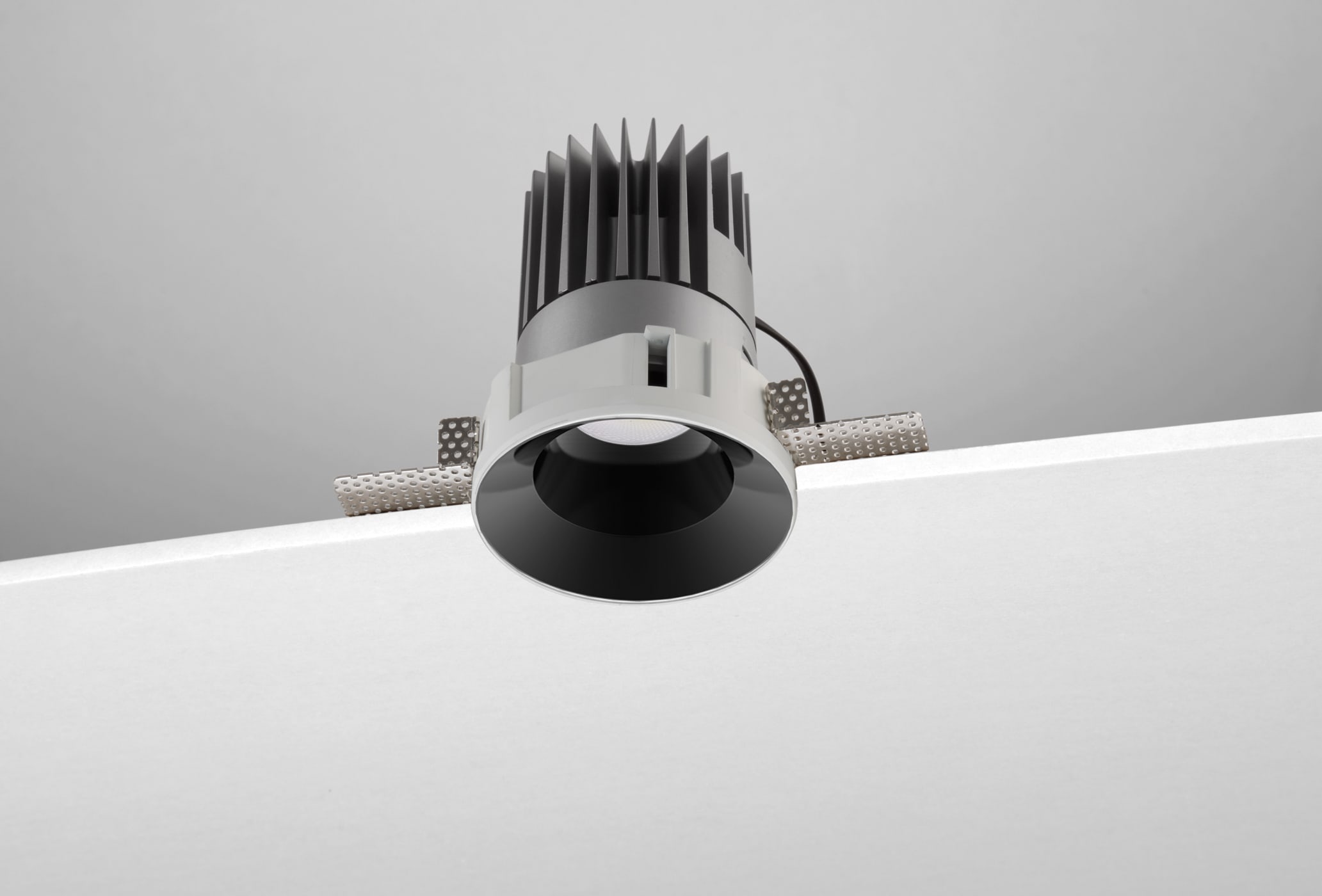 NOBILE ITALIA NOBM1RF/TM/3K13/B1 INC.FISSO TONDO/T D100 13W 3K NE ON-OFF
