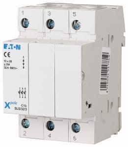 EATON MANIFACTURING - EAO112228 C10-SLS/32/3-L PORTAFUS +LED 10,3X38 3P